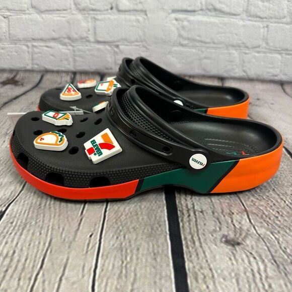 Crocs x 7-Eleven Collab Black Classic Clog Jibbitz Limited Edition M10/W12 NWT - Picture 6 of 9